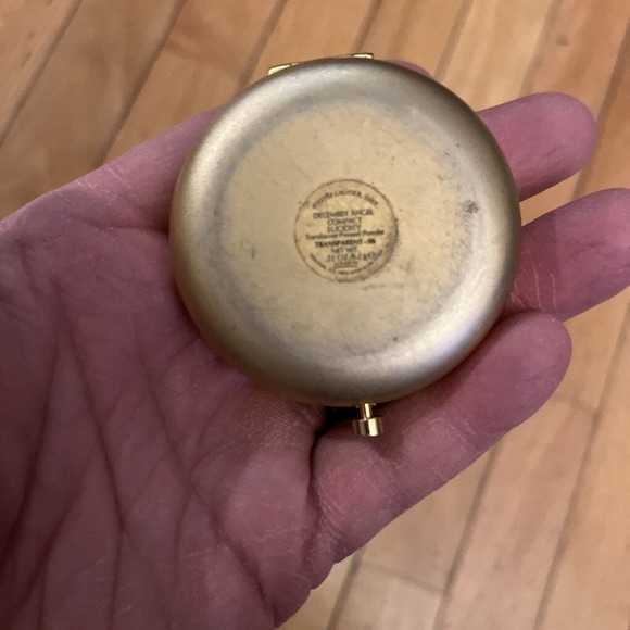 Vintage Estee Lauder December Angel Compact Lucidity Powder Translucent .06 - Picture 3 of 4